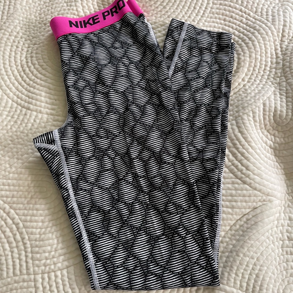 Nike Pro leggings